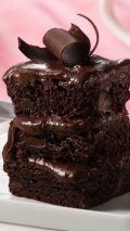 Chocolate Cake iPhone Screen Lock Wallpaper